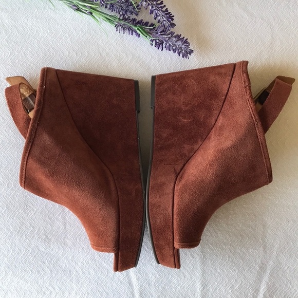 Lucky Brand | Peep Toe platform wedge 7.5 - Picture 3 of 7